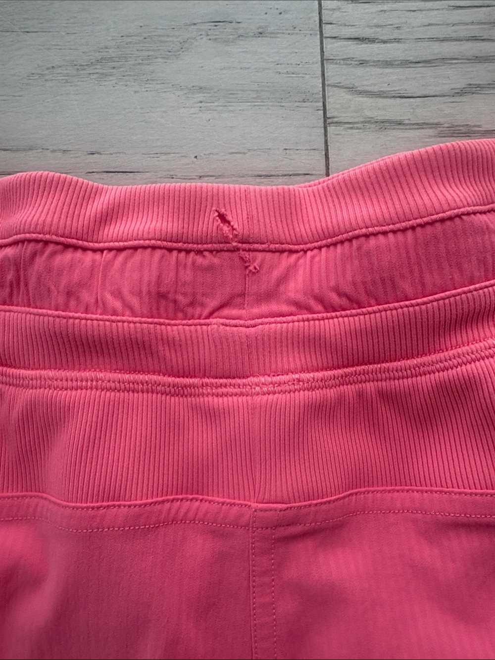 Lululemon Dance Studio Shorts Size 6 Pink FLAW - Picture 6 of 7